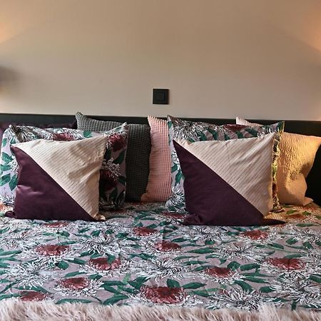 Nova Zembla Bed & Breakfast แมคเคอเลอ ภายนอก รูปภาพ
